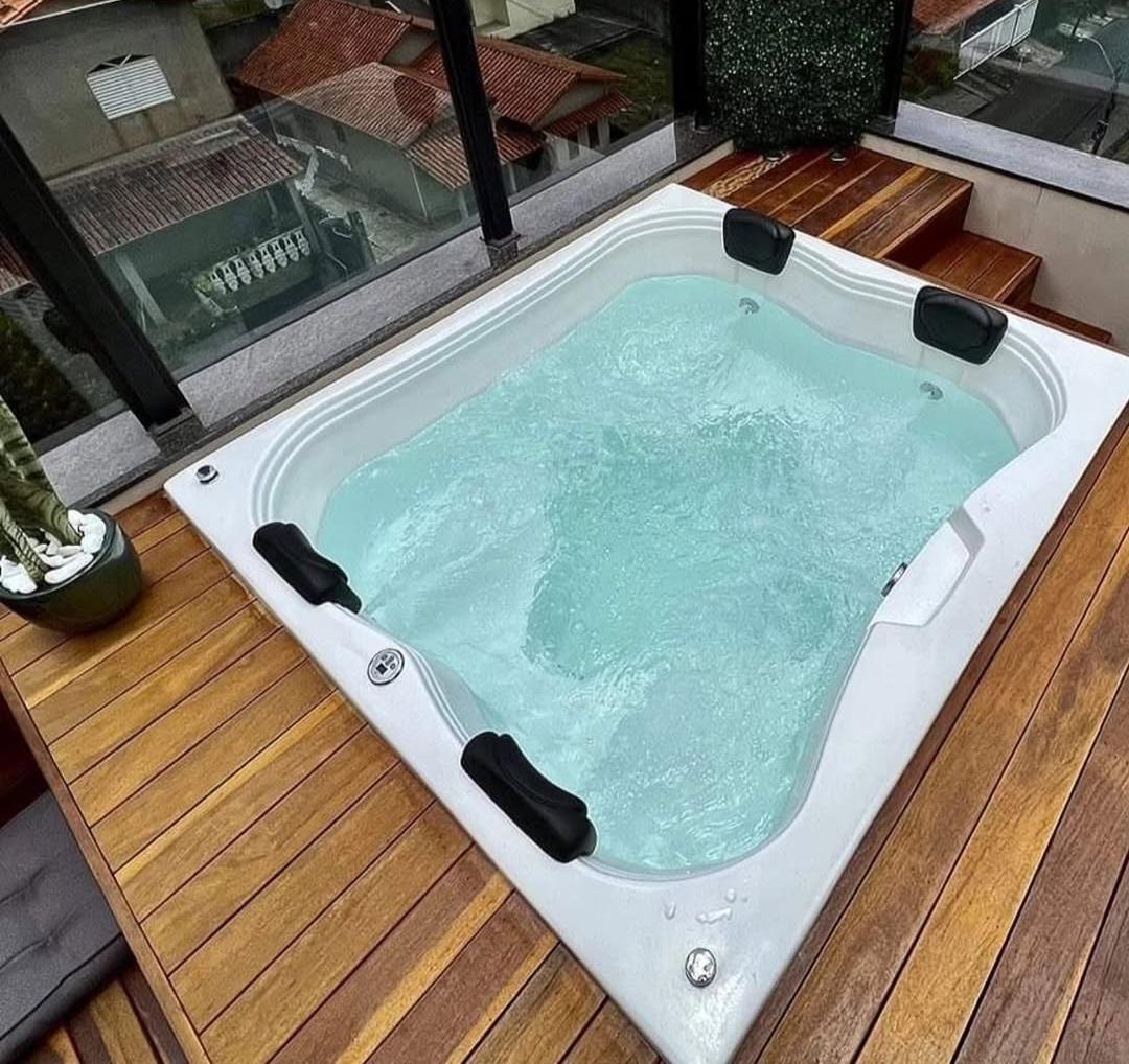 Banheira Hidromassagem 4 Lugares - banheira de hidromassagem e spa de luxo